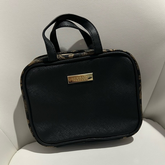 Versace makeup case - Picture 1 of 6